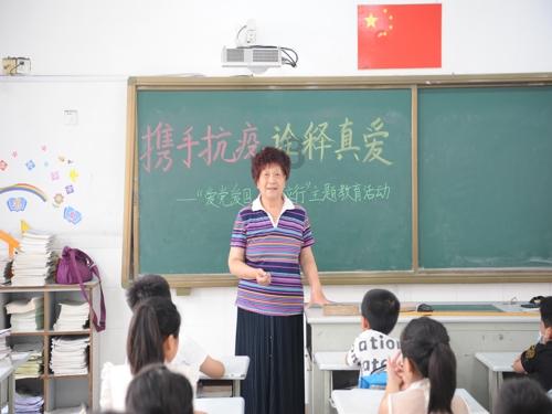 2016年,泰国“最美人妖”嫁给北京富豪,如今他们过得怎么样了?