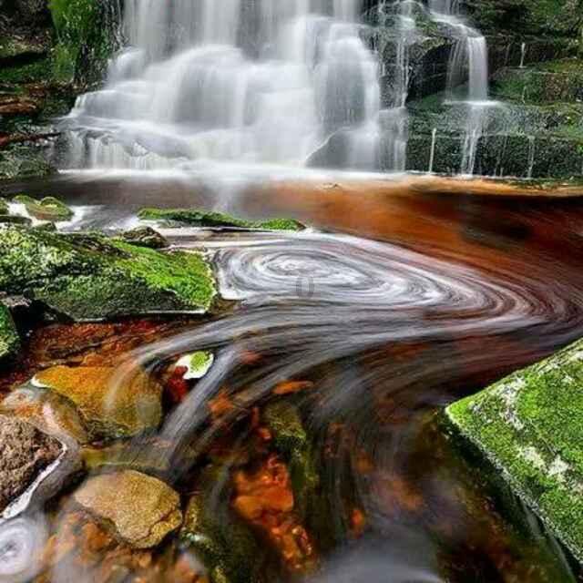 岩浆地牢
